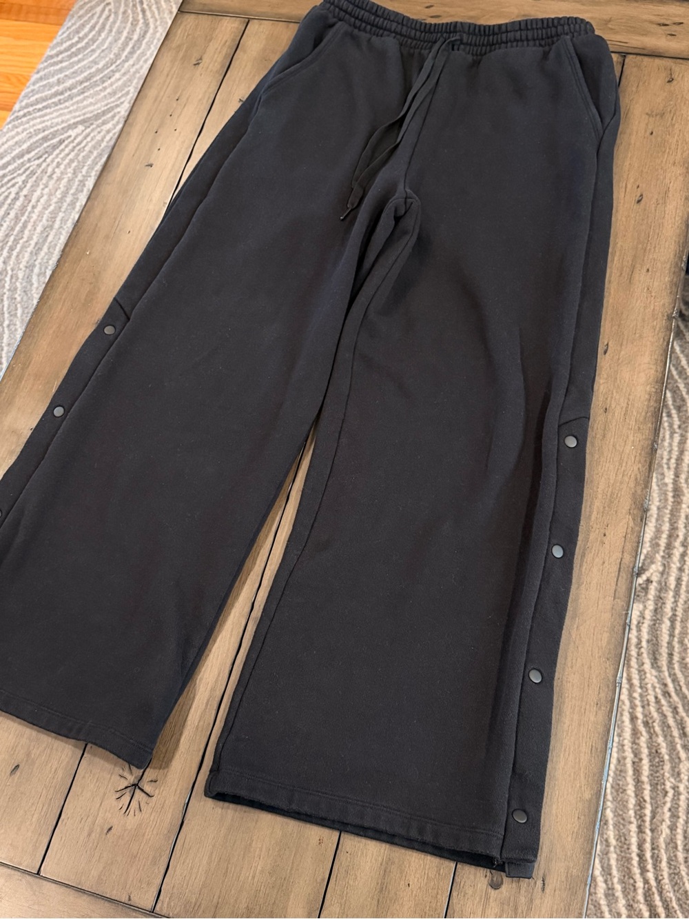 Victoria’s Secret Black Snap-Button Wide Leg Sweatpants #435